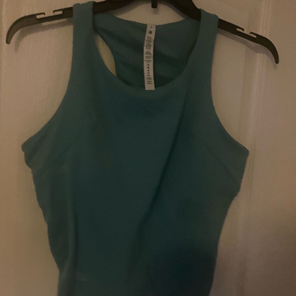 Blue lulu tank size 16